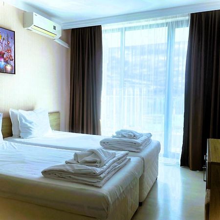 Apartments Stamopolu Lux With Pool View Primorsko Bagian luar foto