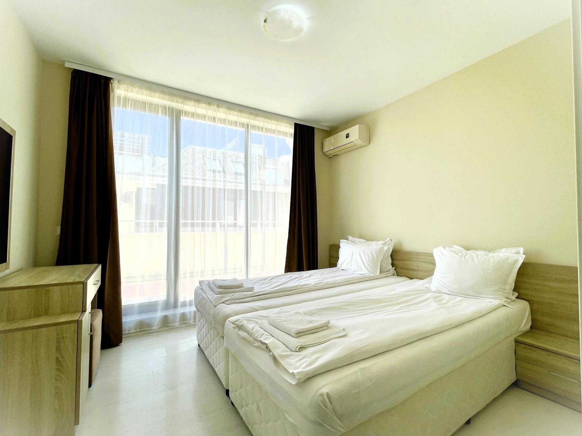 Apartments Stamopolu Lux With Pool View Primorsko Bagian luar foto