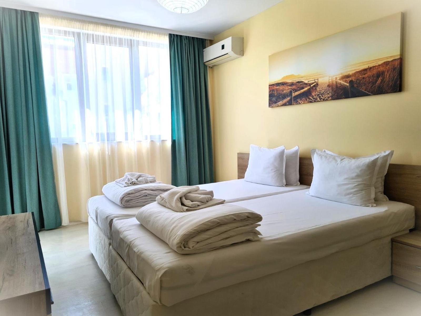 Apartments Stamopolu Lux With Pool View Primorsko Bagian luar foto